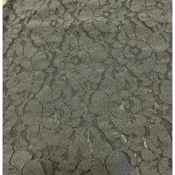 🌟 Black Lace Sleeveless Crop Top Women's Size M/L Floral Summer Casual Tank 🌟 - Picture 2 of 4